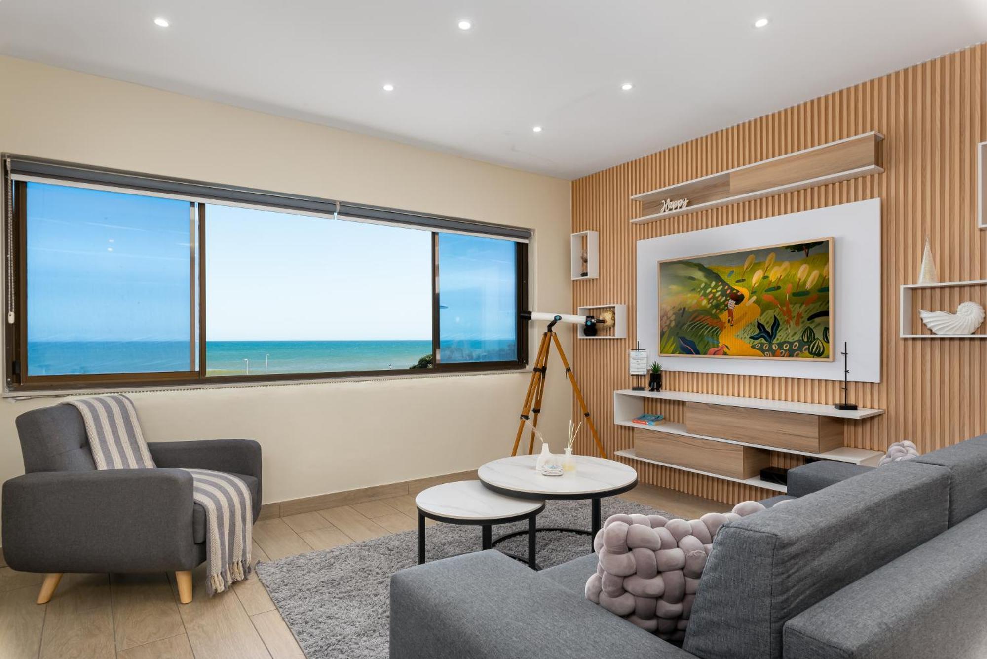 Stylish Mouille Point Flat With Sea Views Apartment Cape Town