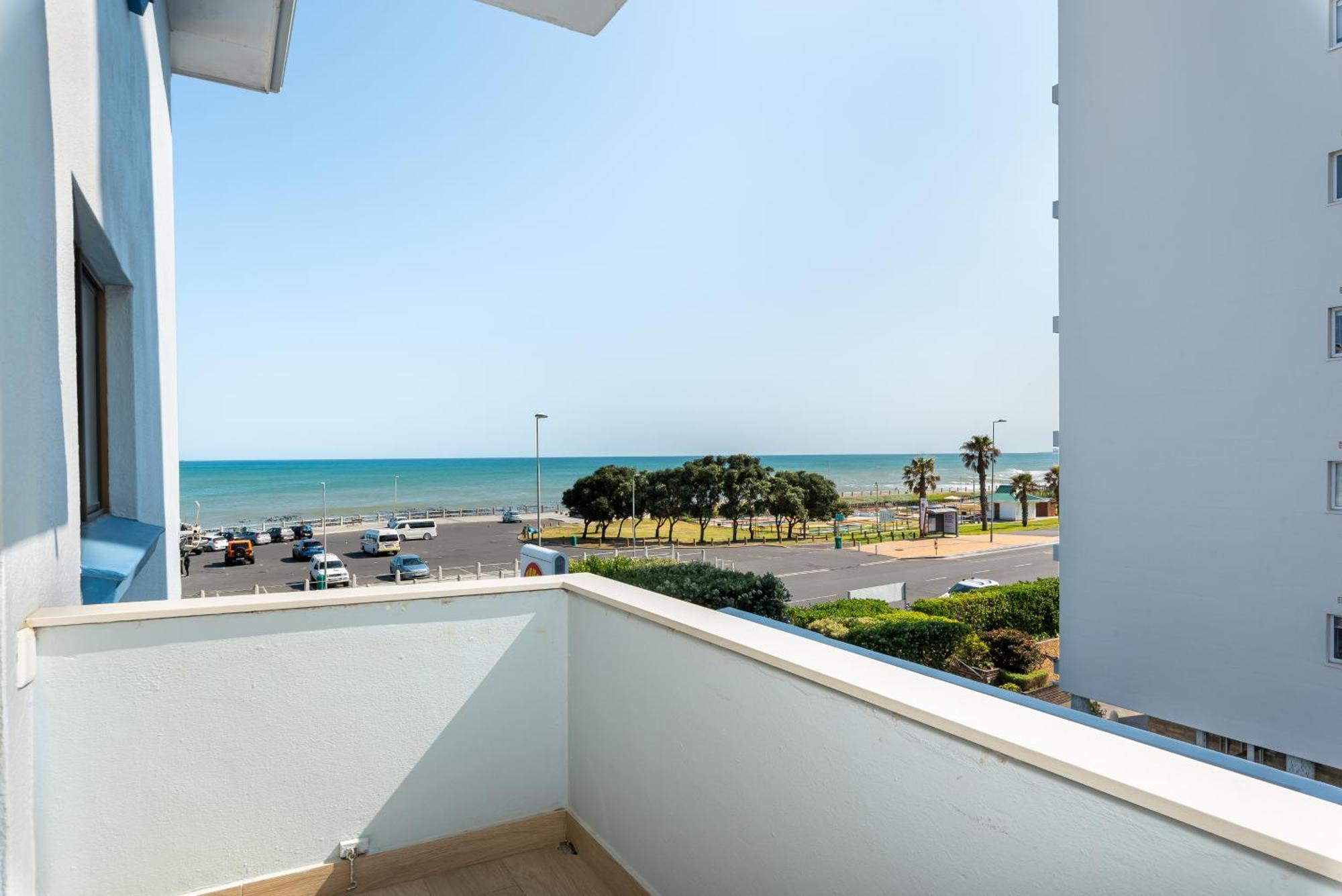 Apartment Stylish Mouille Point Flat With Sea Views Cape Town