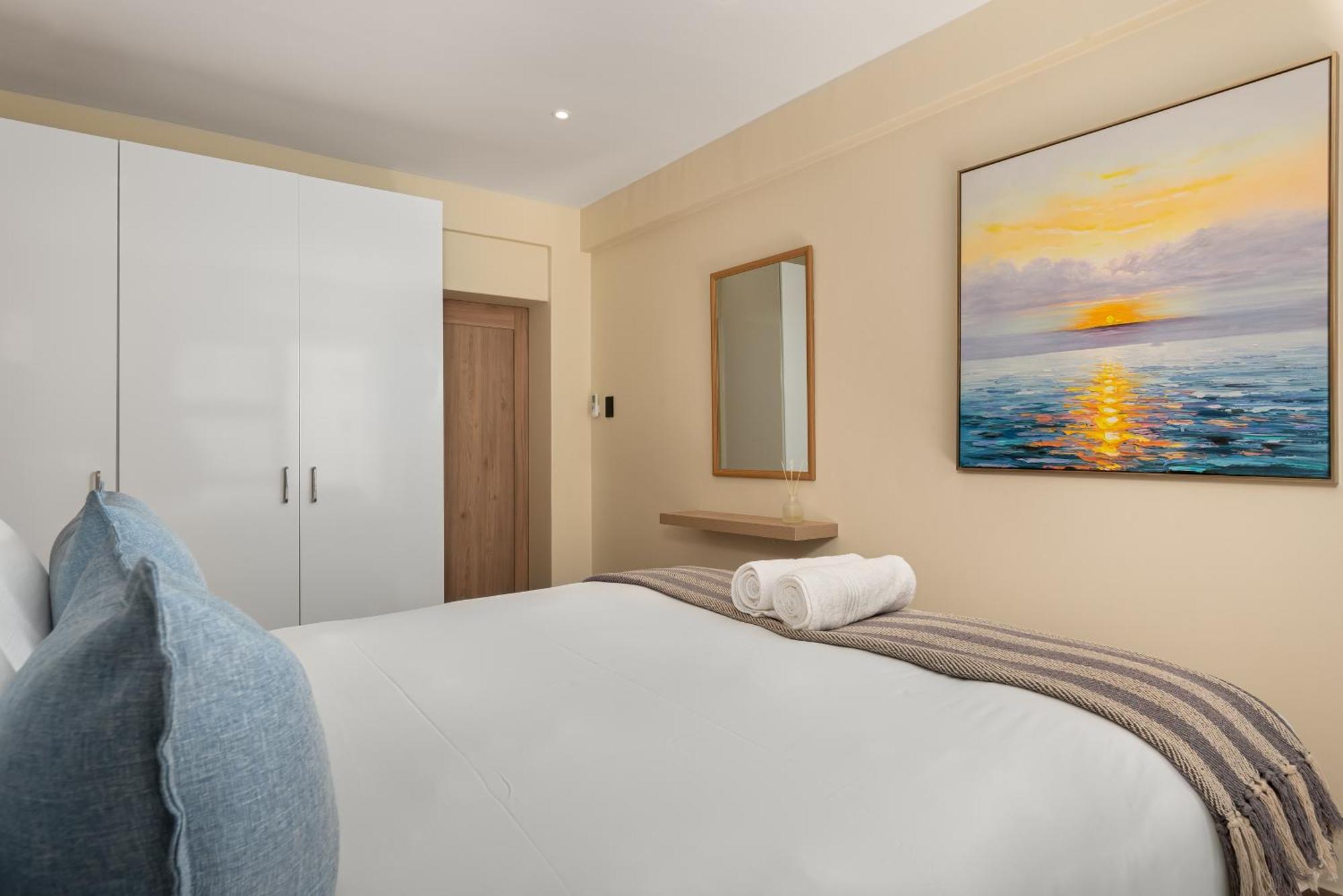Apartment Stylish Mouille Point Flat With Sea Views