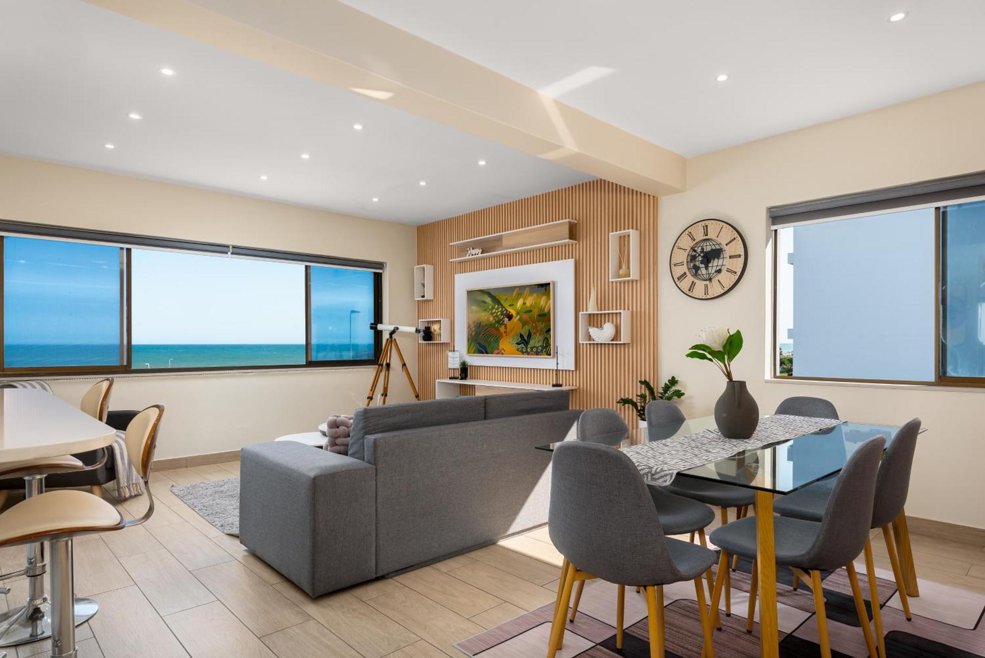 Apartment Stylish Mouille Point Flat With Sea Views Cape Town
